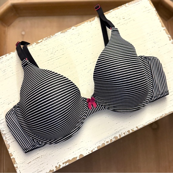 Maidenform One Fab Fit Custom Lift T-Shirt Bra - Picture 8 of 8